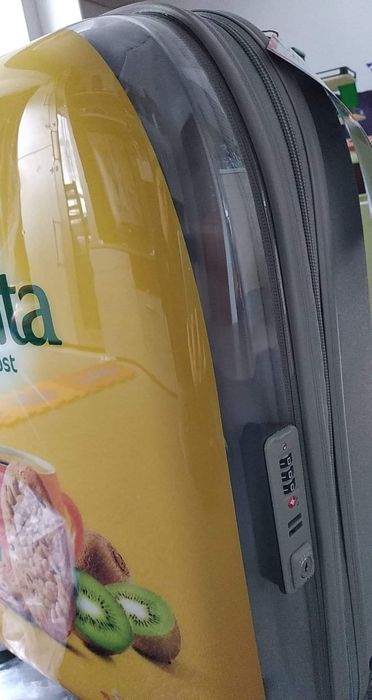 Чисто нов Куфар This is me, брандиран Белвита