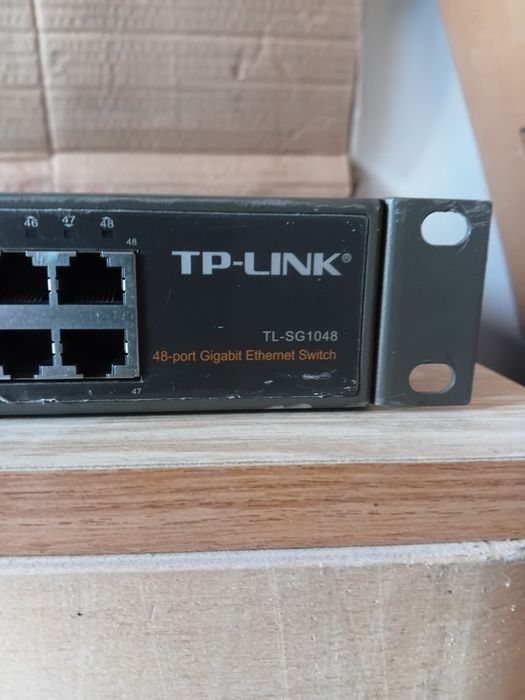 Комутатор TP-Link TL-SG1048
