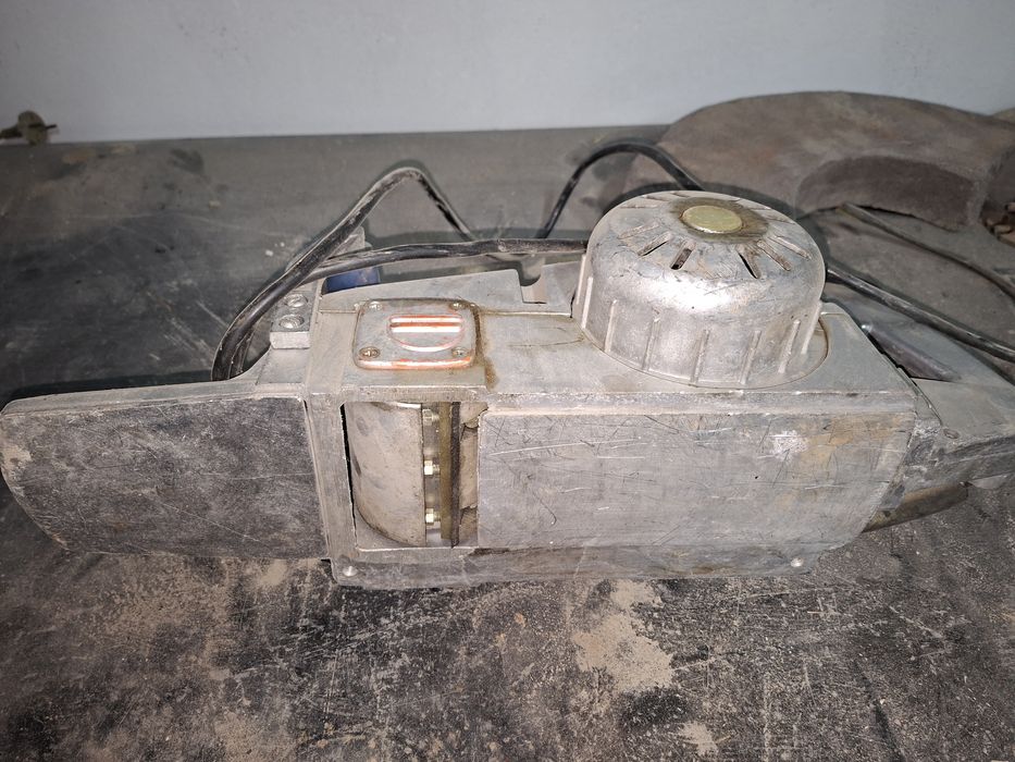 Электрорубанок 220В