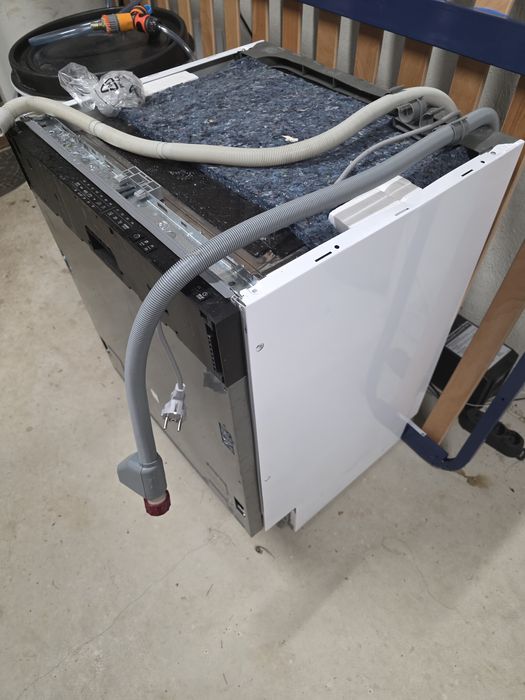 Съдомиялна за вграждане Тека