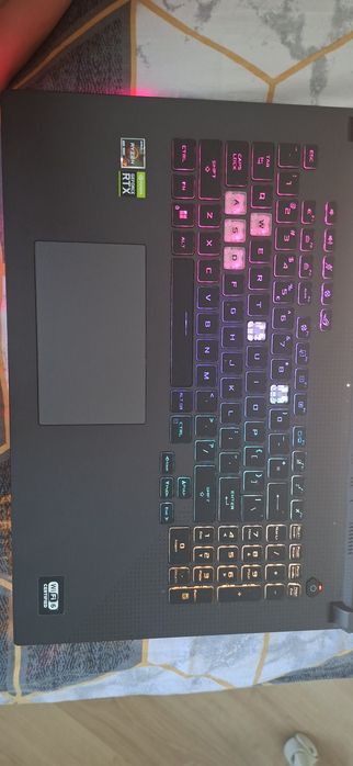 Laptop asus rog strix g17