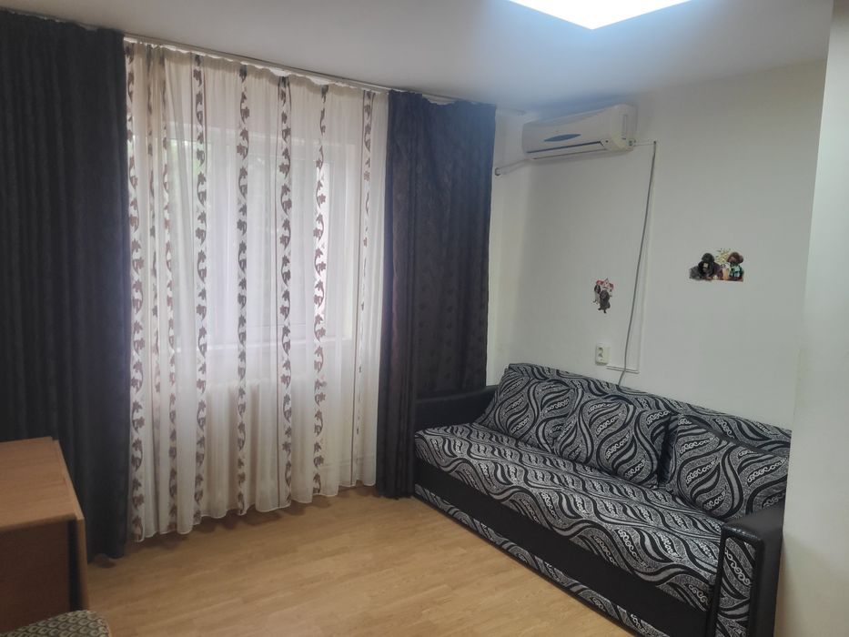 Inchiriez apartament