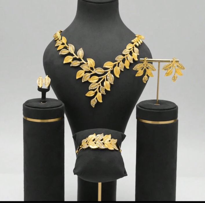 Комплект, позлатено злато