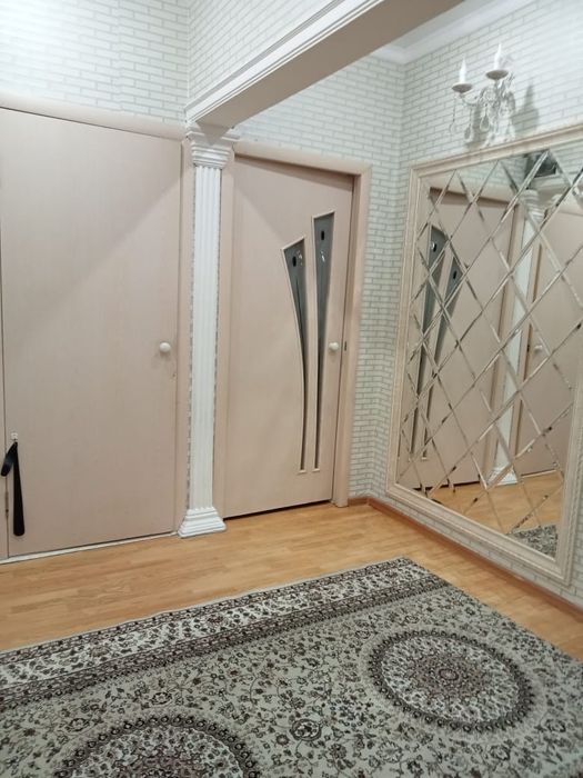 Срочно продам 4 комн квартиру