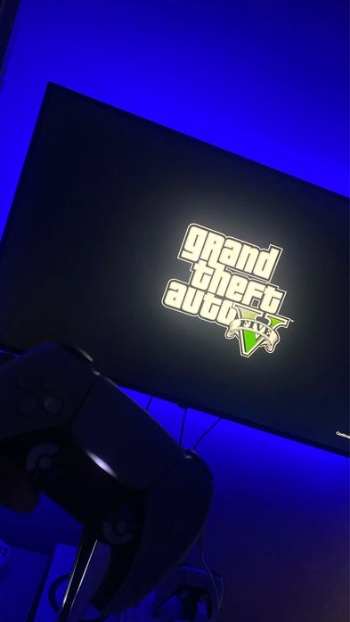 PS5 с играми (Call of duty,GTA 5, FIFA 18, FIFA23, Minecraft,