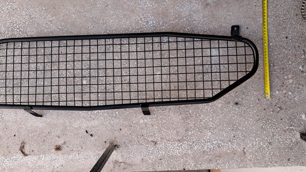 Преграда/Решетка за автомобил