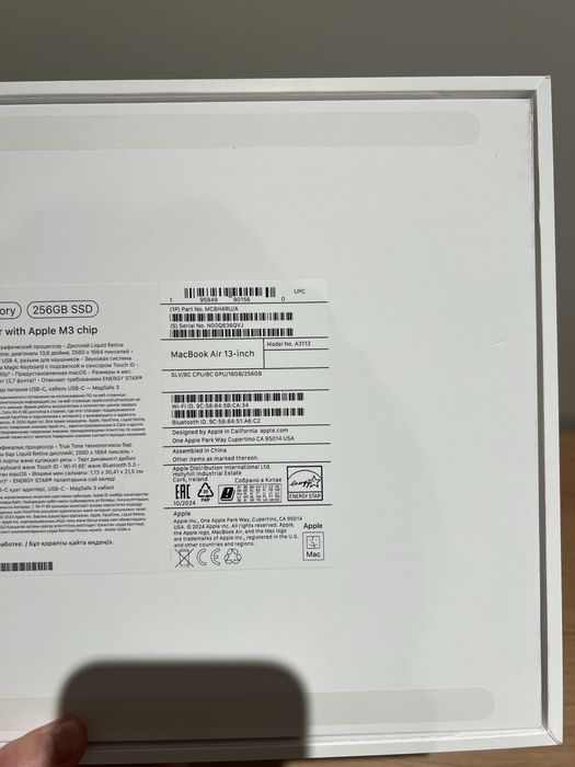 Продам macbook air 16 gb 256  чип м3