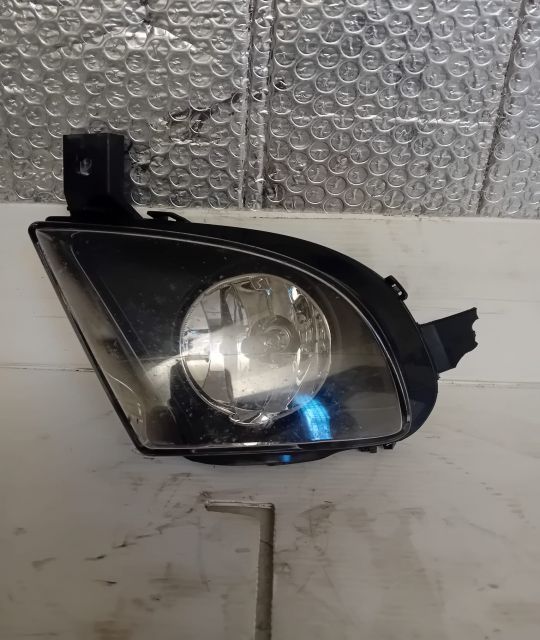 Proiector ceata dreapta  2.0 D cu ureche rupta BMW Seria 3 E90/E91/E9