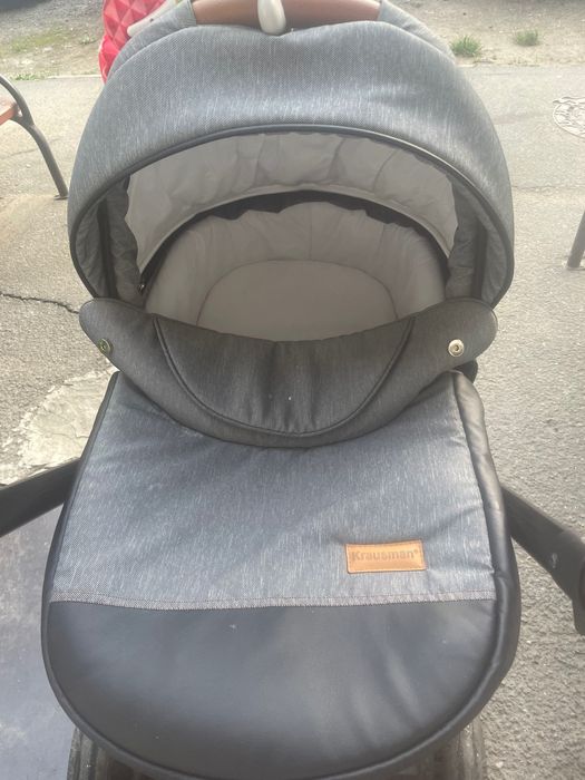 Vând cărucior landou