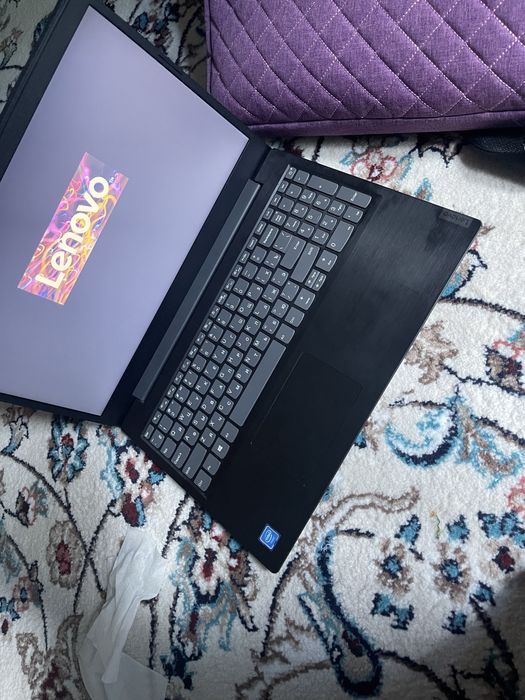 Lenovo noutbook v15G64