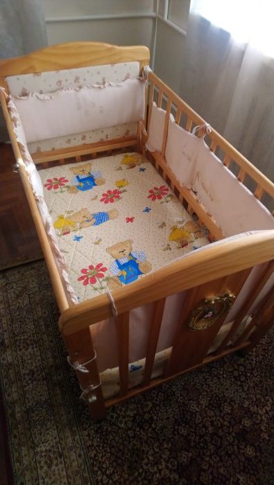 Детская кроватка