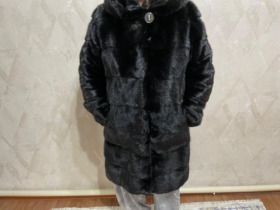 Продам норковую шубу