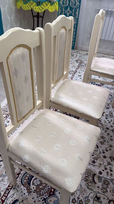 Стол для зала. Большой