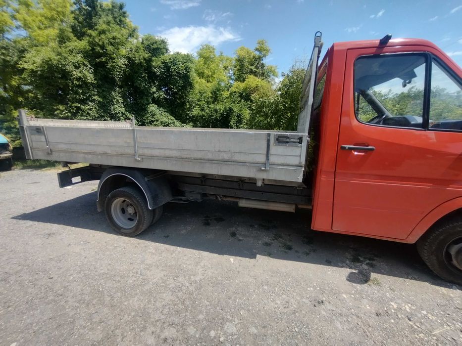 Тристранен самосвал Спринтер412