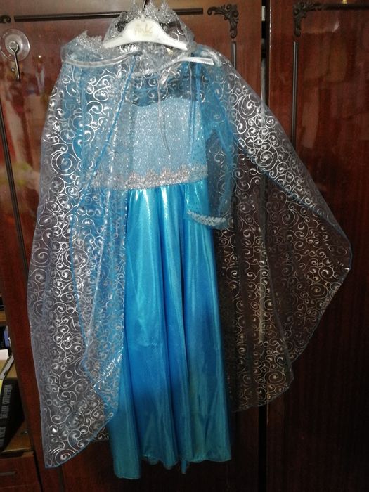 Продам платье на девочку