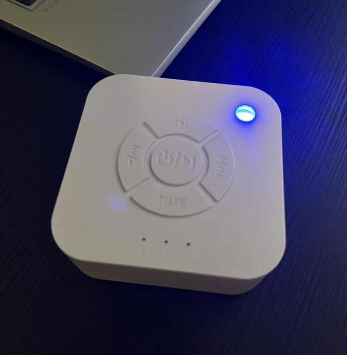 Машина за бял шум за бебета и възрастни – за спокоен сън