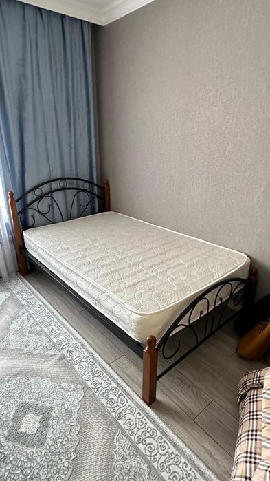 Продам две кровати кованные