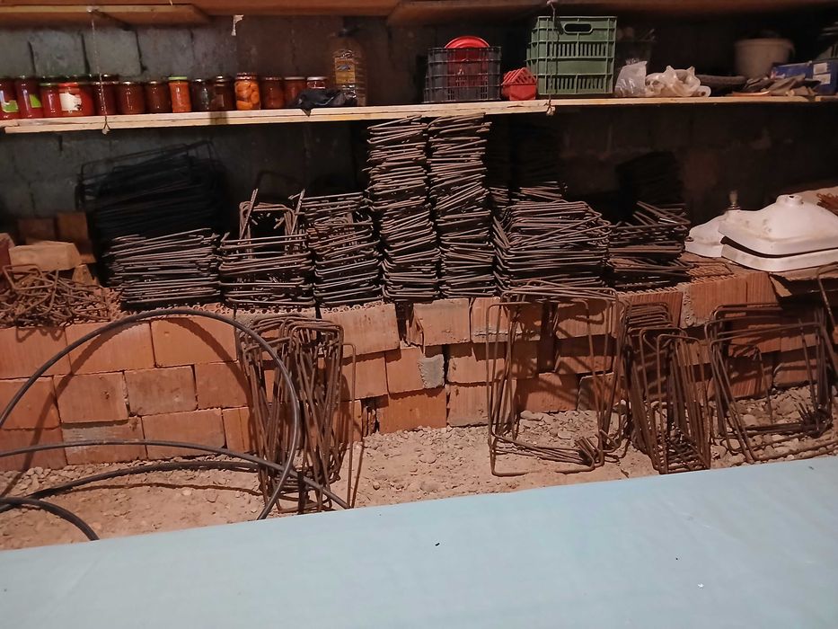 Vand etrieri constructii 0,8 striat 32×20 aprox 400buc