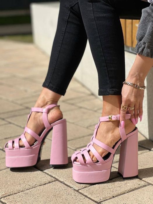 Босоножки женские