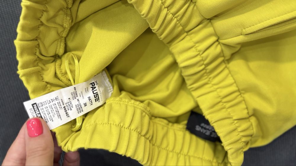 Pause дамски къси панталонки цвят лайм