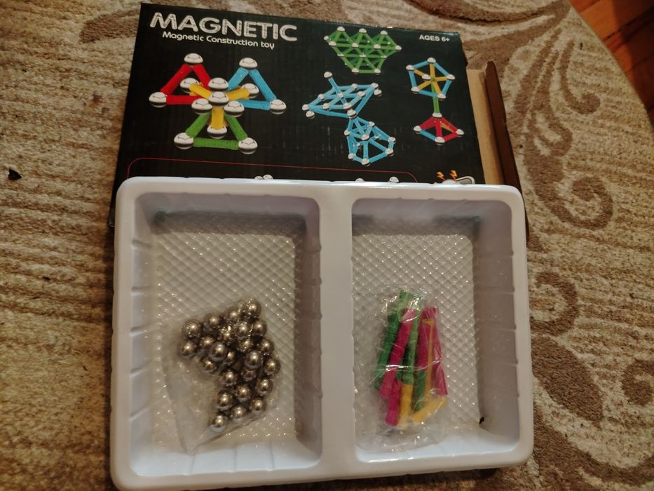 Magneți interactivi