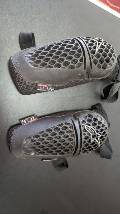 Protecții genunchi Alpinestars Bionic Plus