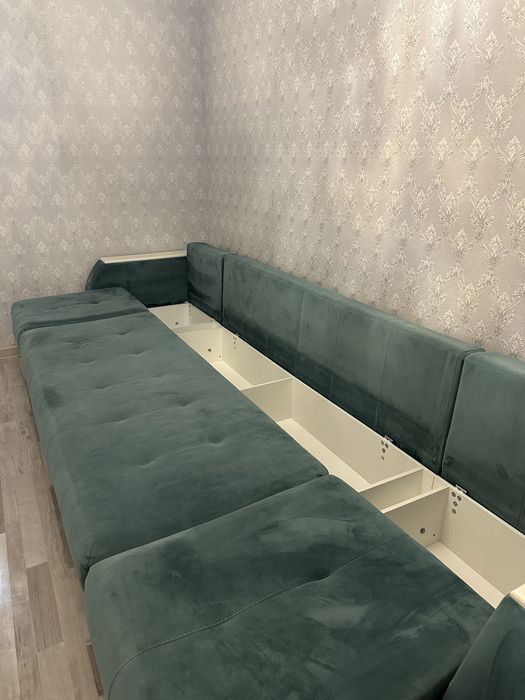 Продам раскладной большой диван