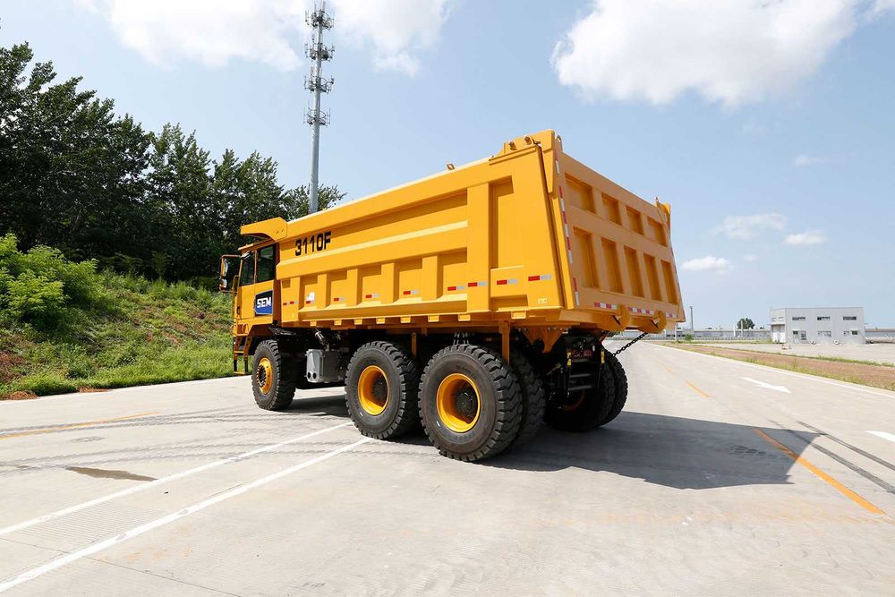 Карьерный самосвал CATERPILLAR SEM [3110F] (75т)