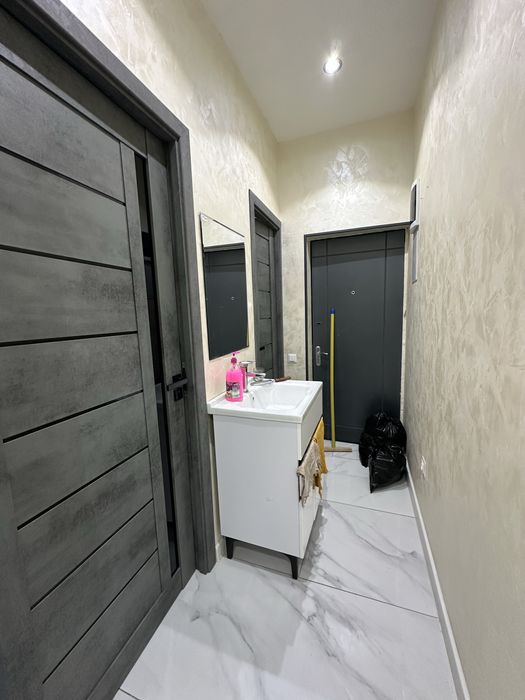 Чиланзар шухрат помещение вдоль дороги офис 54м2