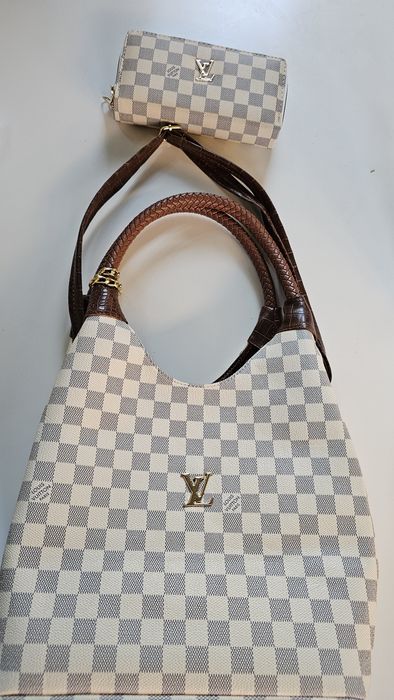 Geantă de damă cu portofel nouă fără eticheta