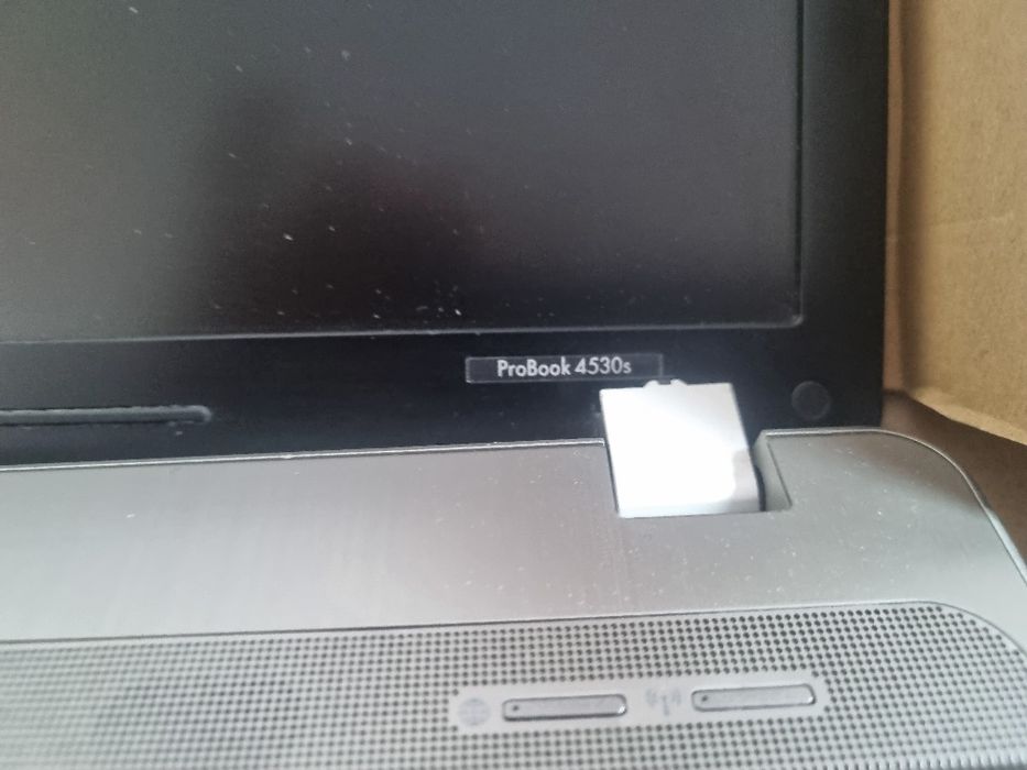 Монитор, экран ноутбука модели hp