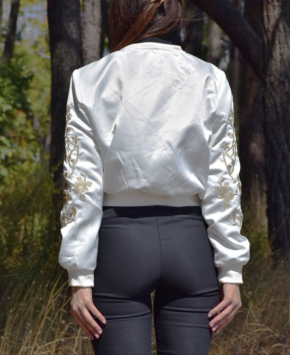 Ново дамско пролетно яке с декорации