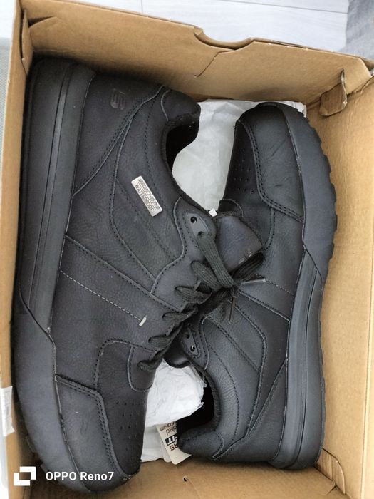 Кроссовки Skechers Waterproof