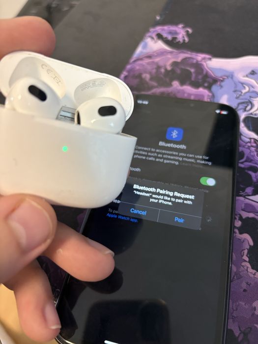 AirPods 3.