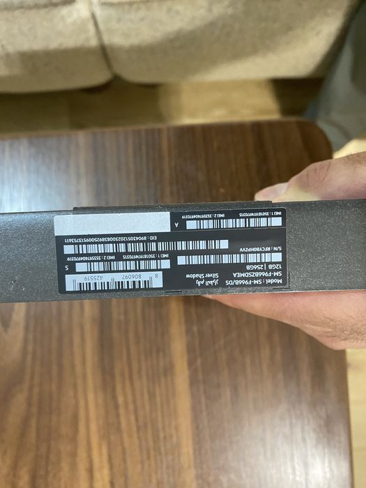 Galaxy Z fold 7, 12/256 GB. Yangi karobkadan chiqgan 10kun boldi.