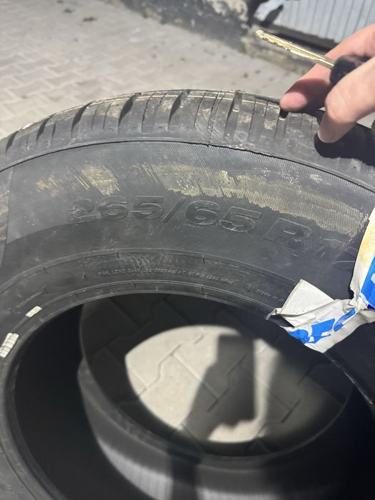 Продам покрышки на R17