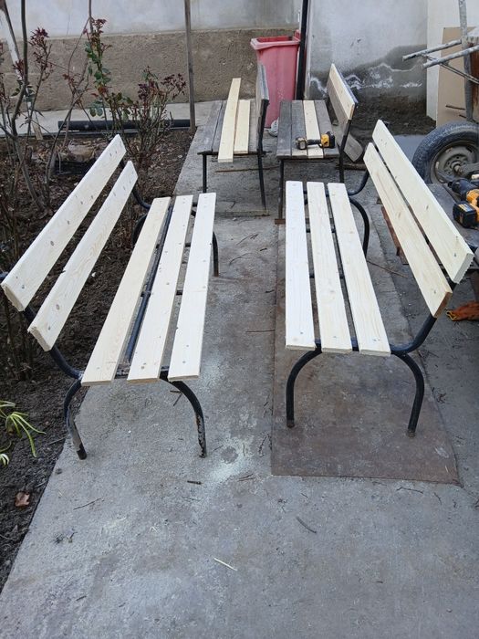 Подаётся скамейка