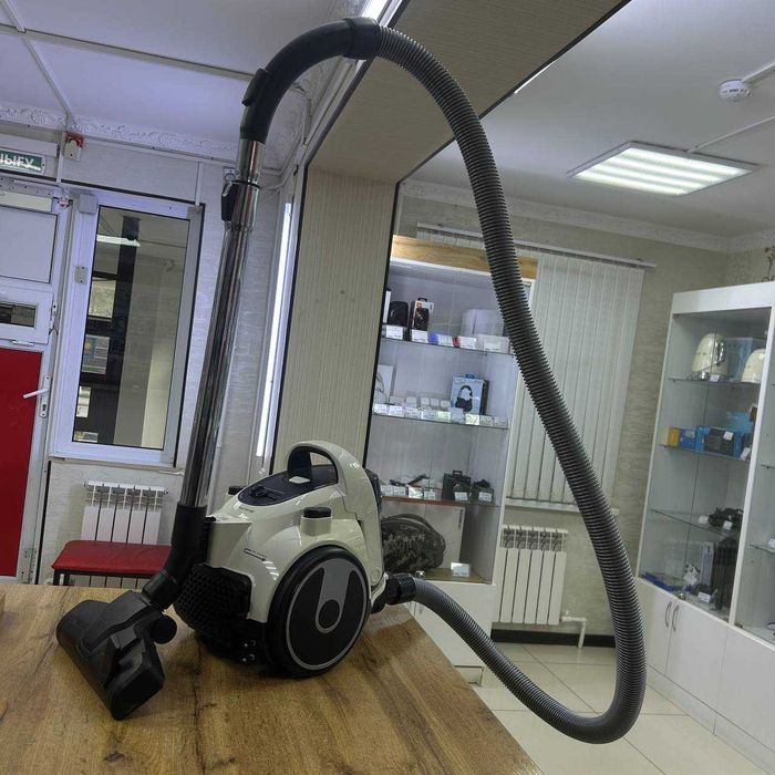 A21 / Пылесос Bosch Serie 2 / sk155405