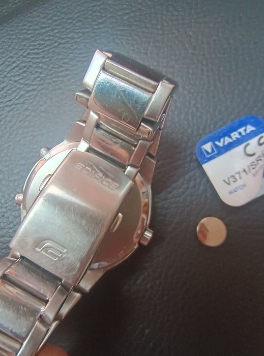 Мъжки Часовник   Casio Edifice EFA-128D-2AV
с нова батерия Varta 371