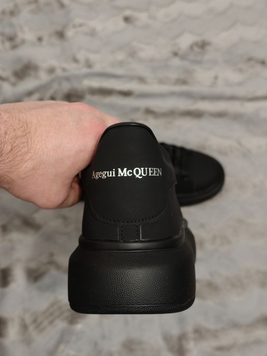 Adidași MCQUEEN negri 42