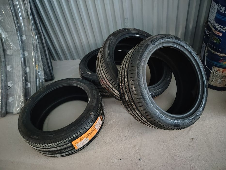 Continental UltraContact R18