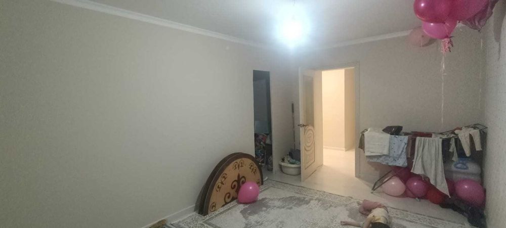 Продам трехкомнатную квартиру