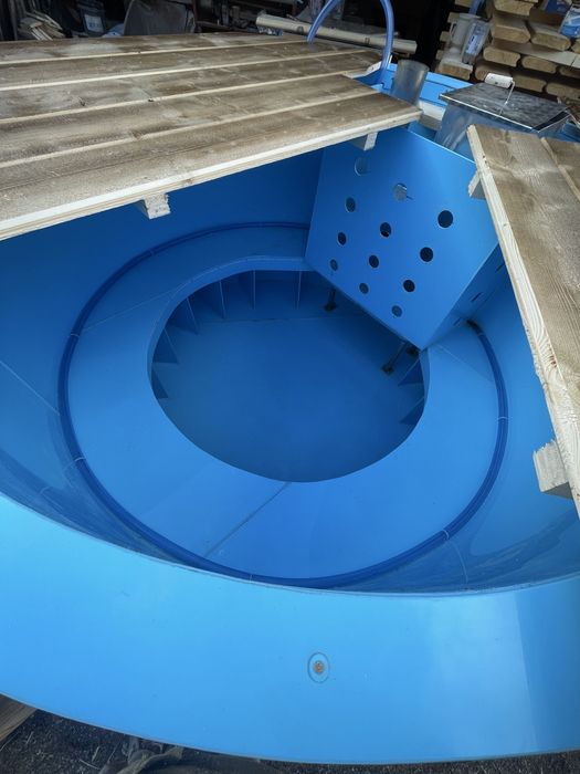 Ciubăr jacuzzi din fibra