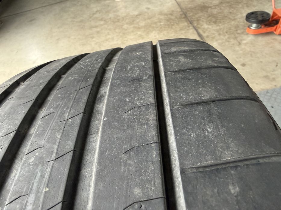 2бр. Летни Гуми С Борд 245/45R/19 -BRIDGESTONE- DOT:2823- 4.6мм. *50€ за 2бр.*