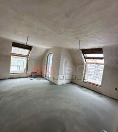 Продава се Тристаен апартамент в Варна, Колхозен пазар - 110 кв.м за 881 €/кв.м - Снимка #2