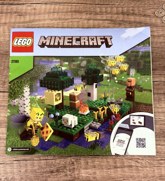 Minecraft lego сет 21165 Bee farm