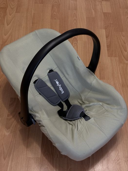 Автолюлька в идеальном состоянии .