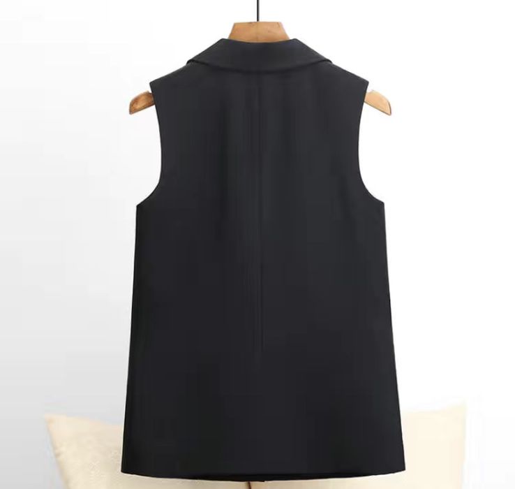 Жилет черный