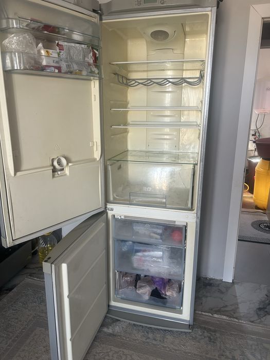 Холодильник ELECTROLUX