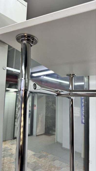 Стойка для одежды